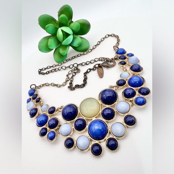 NEW YORK COMPANY NECKLACE - Picture 8 of 8